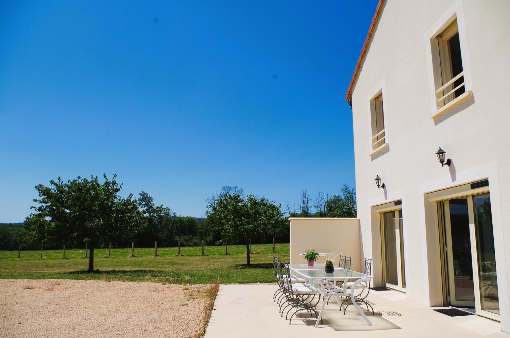 Domaine Joseph Lafarge Wine Resort Winemaker House La Maison Du Negociant Lugny Exterior photo